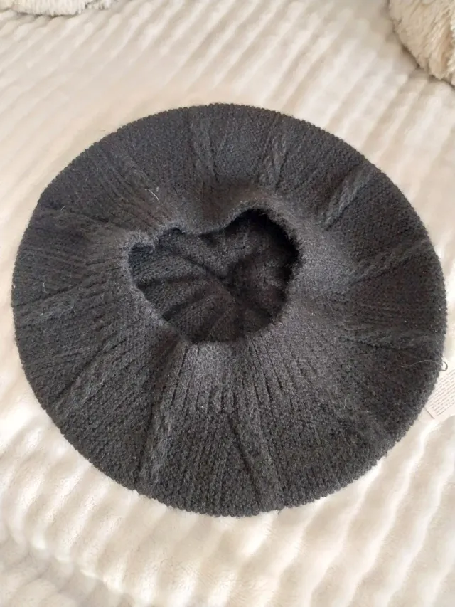 Boina de punto negra para mujer