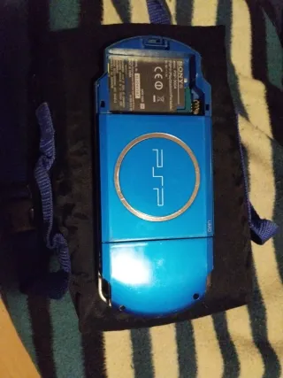 PSP 3000 blu con gioco incluso