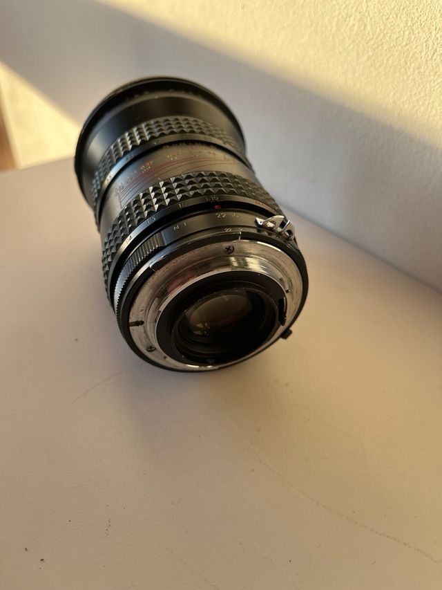 Objetivo Makinon 28-80mm