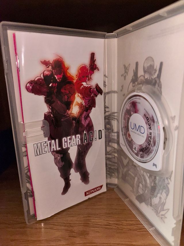 Metal Gear Acid PSP in edizione limitata