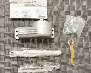 Cierra puertas TELESCO