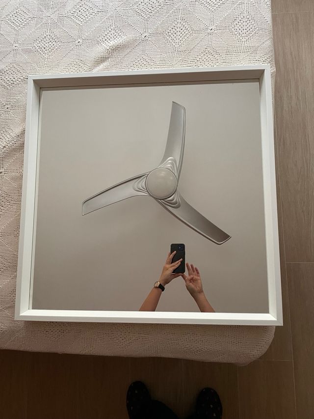 Espejo decorativo plateado y blanco