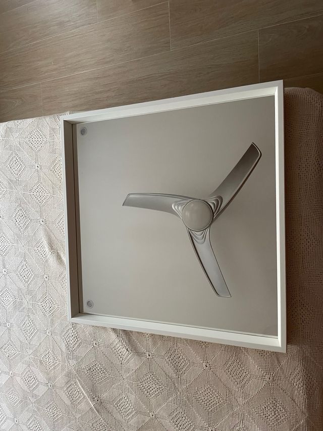 Espejo decorativo plateado y blanco