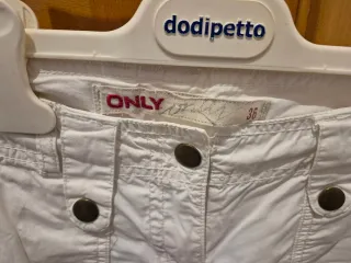 Pantalones cortos blancos y amarillos pack