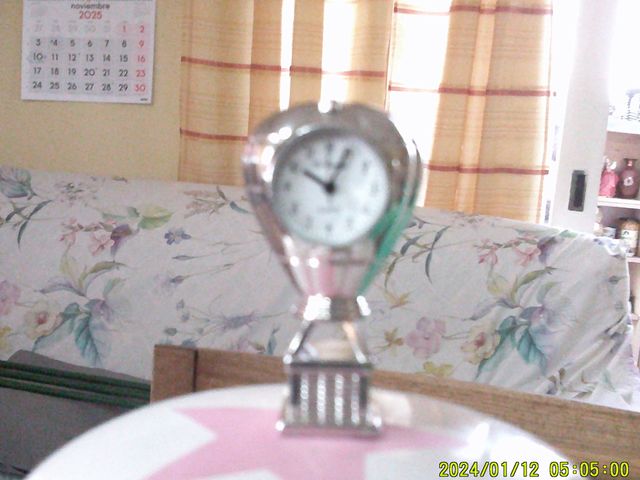 Reloj miniatura decorativo