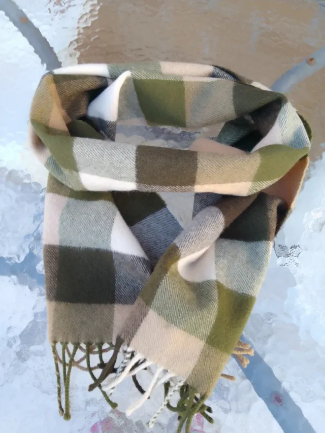 Bufanda Barbour cuadros beige y verde