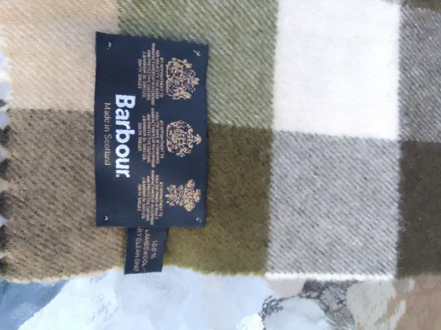 Bufanda Barbour cuadros beige y verde