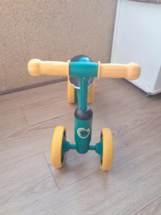 Triciclo infantil 1-2 años