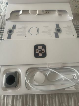 Apple Watch SE 40mm Blanco   con garantía 11-4-25