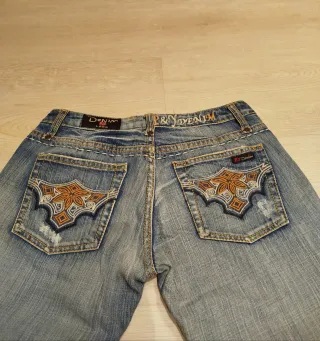 Vaqueros vintage campana