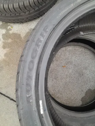 2 Neumáticos 225/40 R18 92W