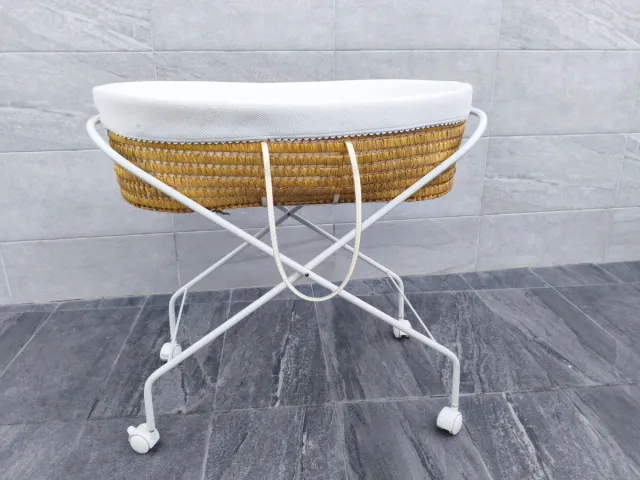 Moisés para bebé con ruedas