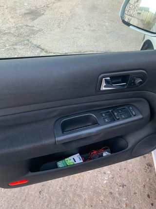 Volkswagen Golf 1.6 conceptline automatico