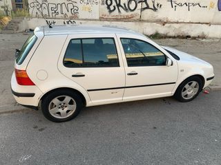 Volkswagen Golf 1.6 conceptline automatico