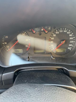 Volkswagen Golf 1.6 conceptline automatico