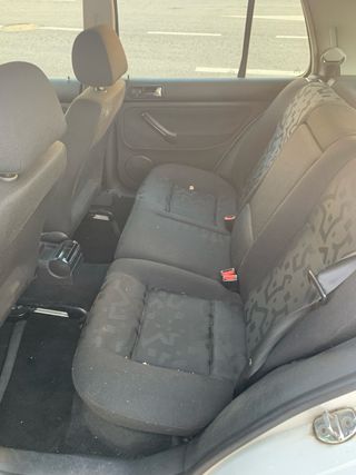 Volkswagen Golf 1.6 conceptline automatico