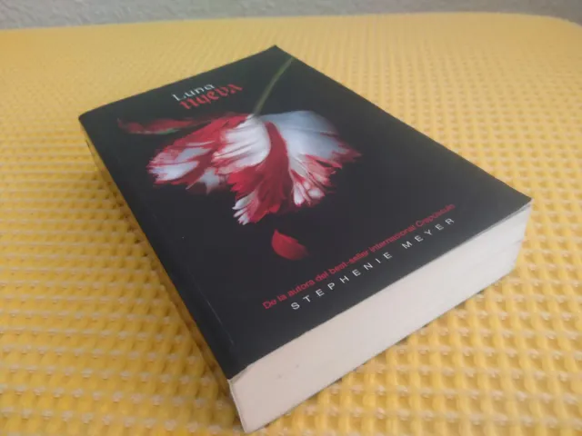 Luna nueva (Saga Crepúsculo 2)