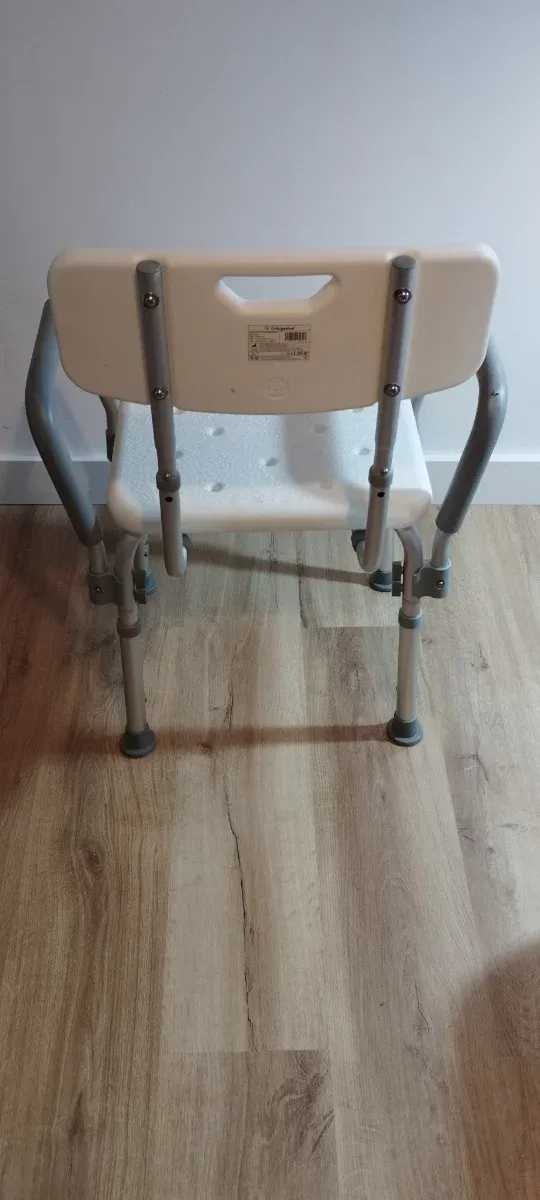 Silla ortopédica para ducha.