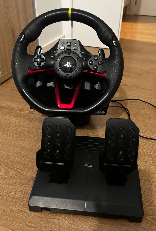 Volante Hori PS4 con Pedales