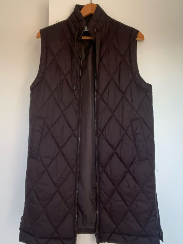 Chaleco largo acolchado negro