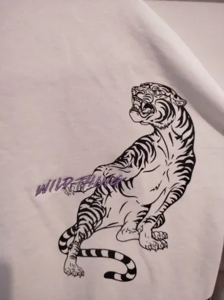 Sudadera blanca con estampado de tigres Talla M