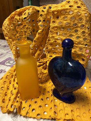Coppia bottiglie decorative in vetro