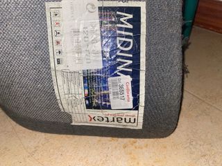 Alfombra gris de poliéster