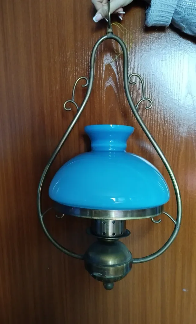 Lámpara colgante opalina azul antigua