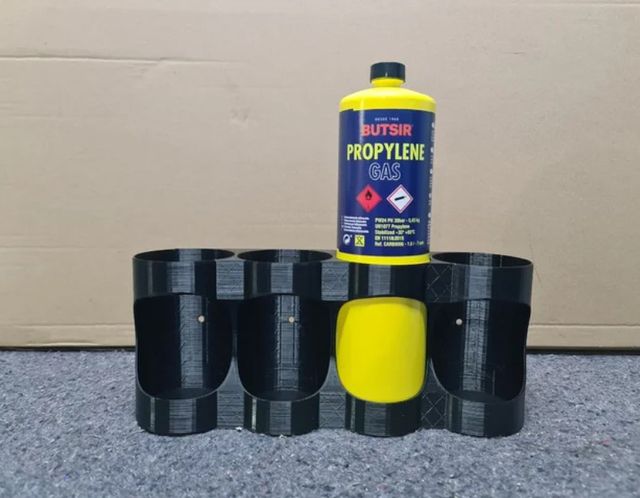 1 SOPORTE PARA 4 BOTELLAS DE GAS PROPANO