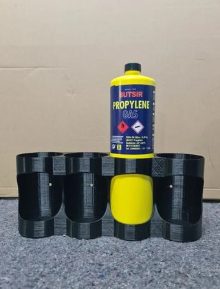 1 SOPORTE PARA 4 BOTELLAS DE GAS PROPANO