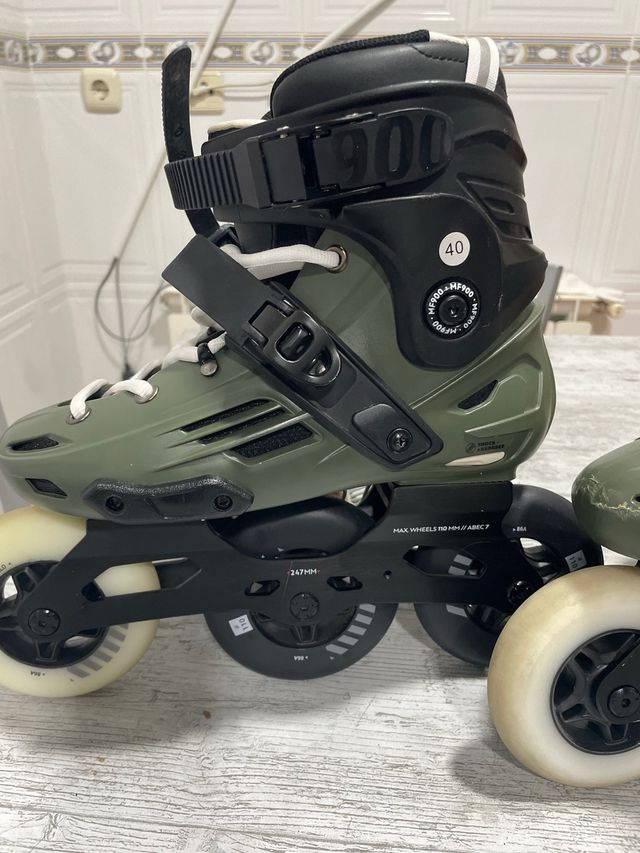 Pattini inline verdi, ruote grandi