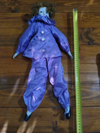 Muñecas antiguas de porcelana y más juguetes