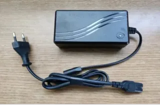 Fuente Alimentación 29V 2.0A