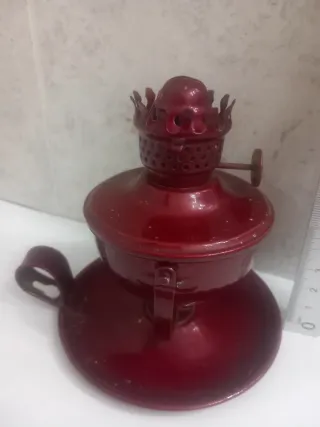 Piccola Lampada ad olio vintage per collezionisti