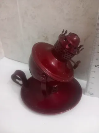 Piccola Lampada ad olio vintage per collezionisti