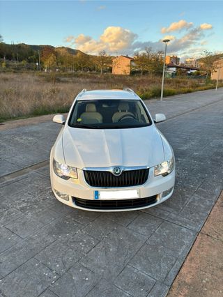 Skoda Superb Combi 4x4 DSG