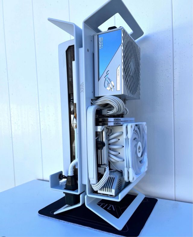 Caja PC Xtia Proto L v2