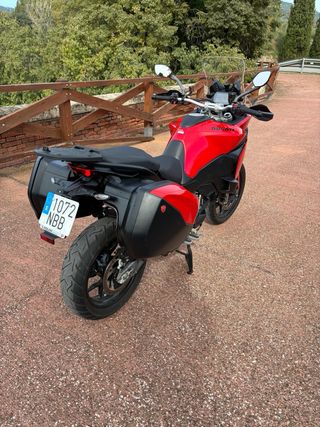 Ducati Multistrada V2S 2025
