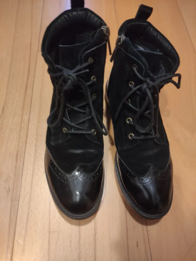Botines negros talla 36