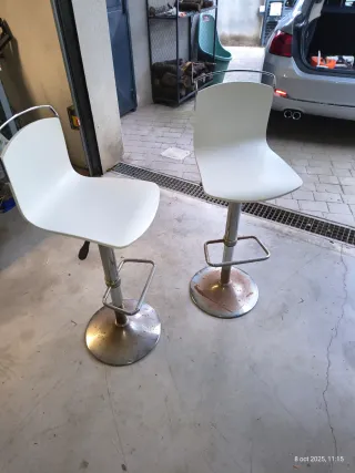 2 Sillas de Cocina Altas,apenas usadas.