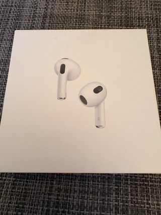 AirPods con estuche de carga Lightning