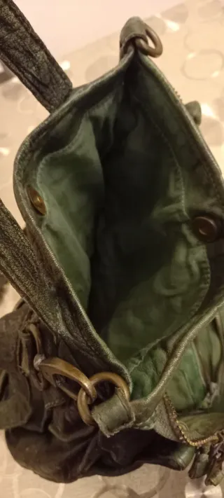 Borsa in pelle  verde oliva