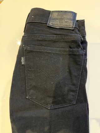 Pantalón Vaquero Levi's Negro de Mujer