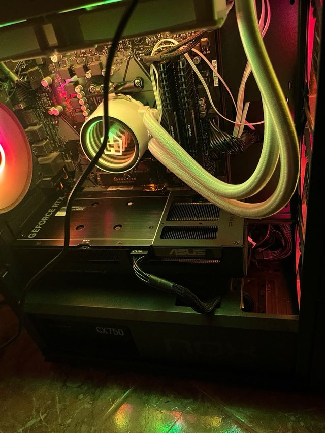 ASUS RTX 5060 OC 8GB Tarjeta Gráfica