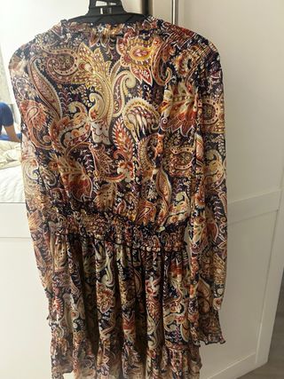 Vestido Zara estampado paisley