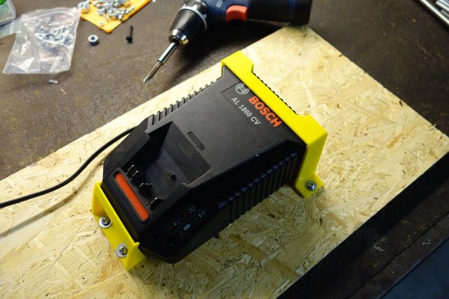 Soporte Impreso 3D Cargador Bosch 18V