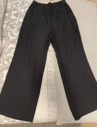 Pantalón negro ancho