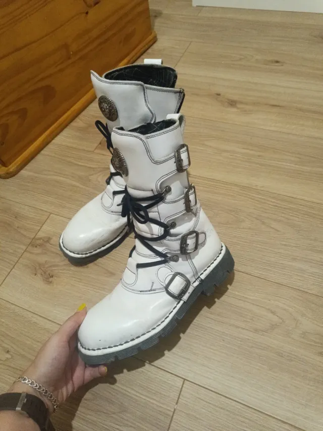 Botas New Rock Blancas Talla 40