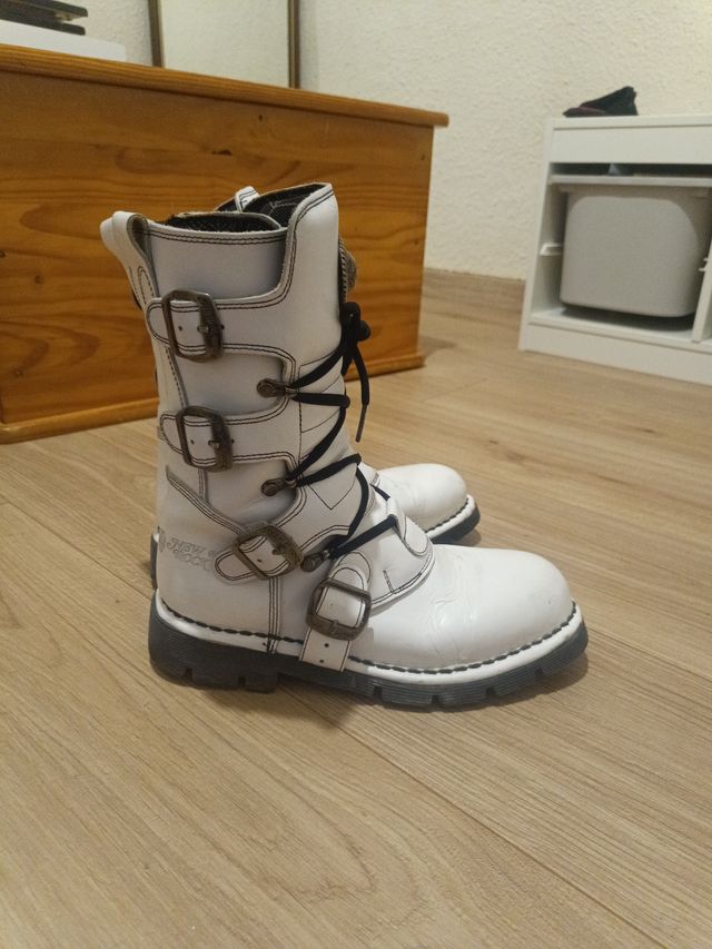 Botas New Rock Blancas Talla 40