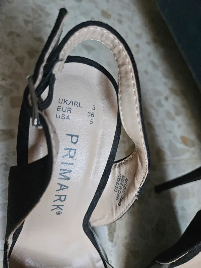 Zapatos negros tacón